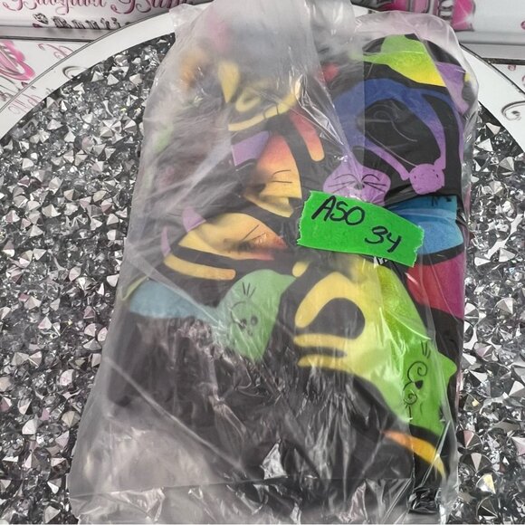 White Cross scrub tshirt cats rainbow ombrΓ© Multicolor Cat Print Scrub Top - Picture 11 of 11